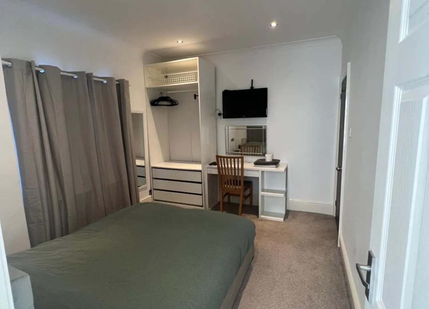 Eglentine Apartment London